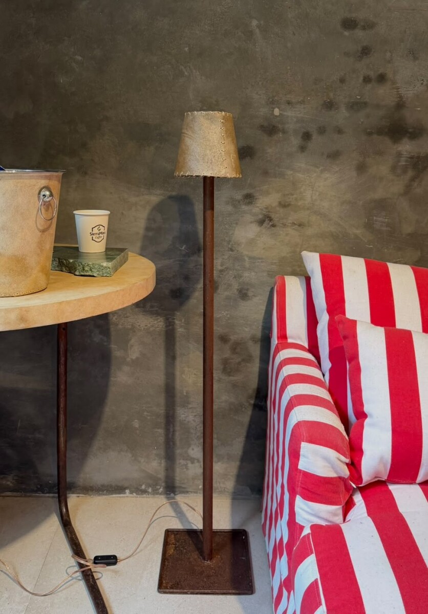 Floor Lamp Chica - Lonja / Óxido 