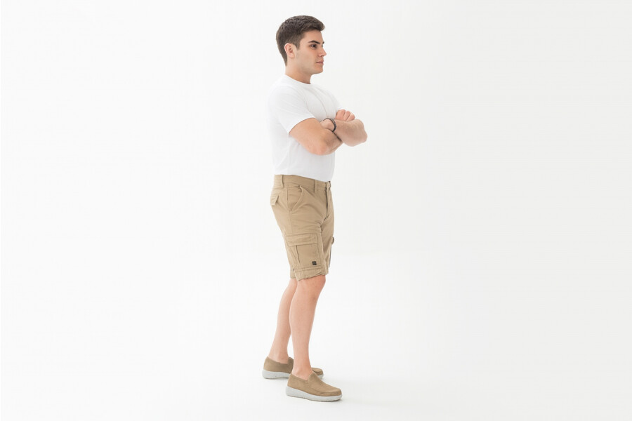 BERMUDA CARGO ANTURIO CON TAPA Beige