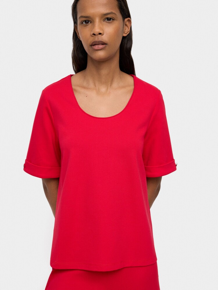 Camiseta Con Dobladillo rojo