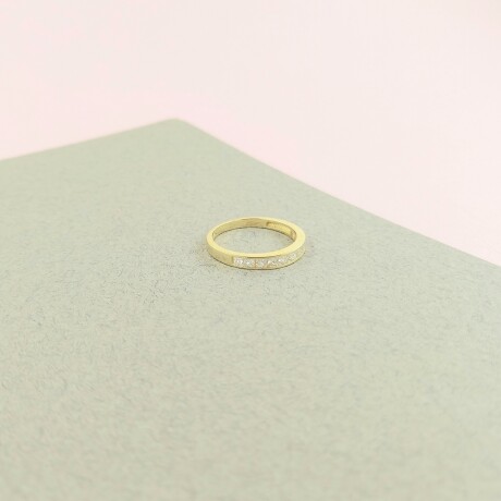 Anillo de oro 9 ktes con circonias. Anillo de oro 9 ktes con circonias.