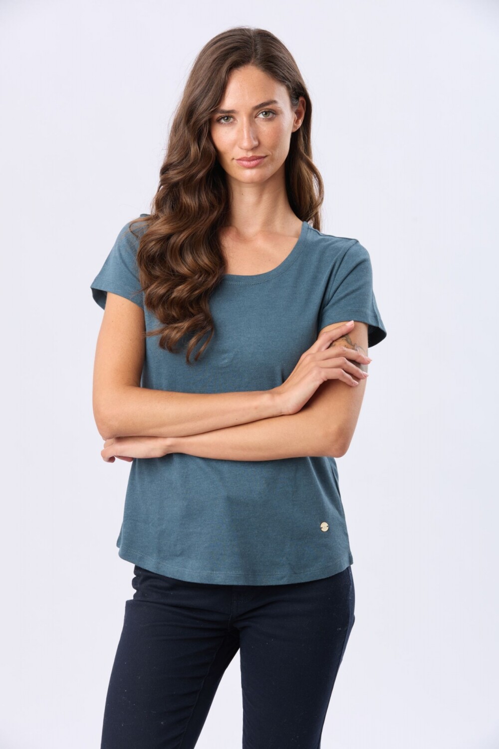 REMERA BÁSICA DE ALGODÓN Petroleo