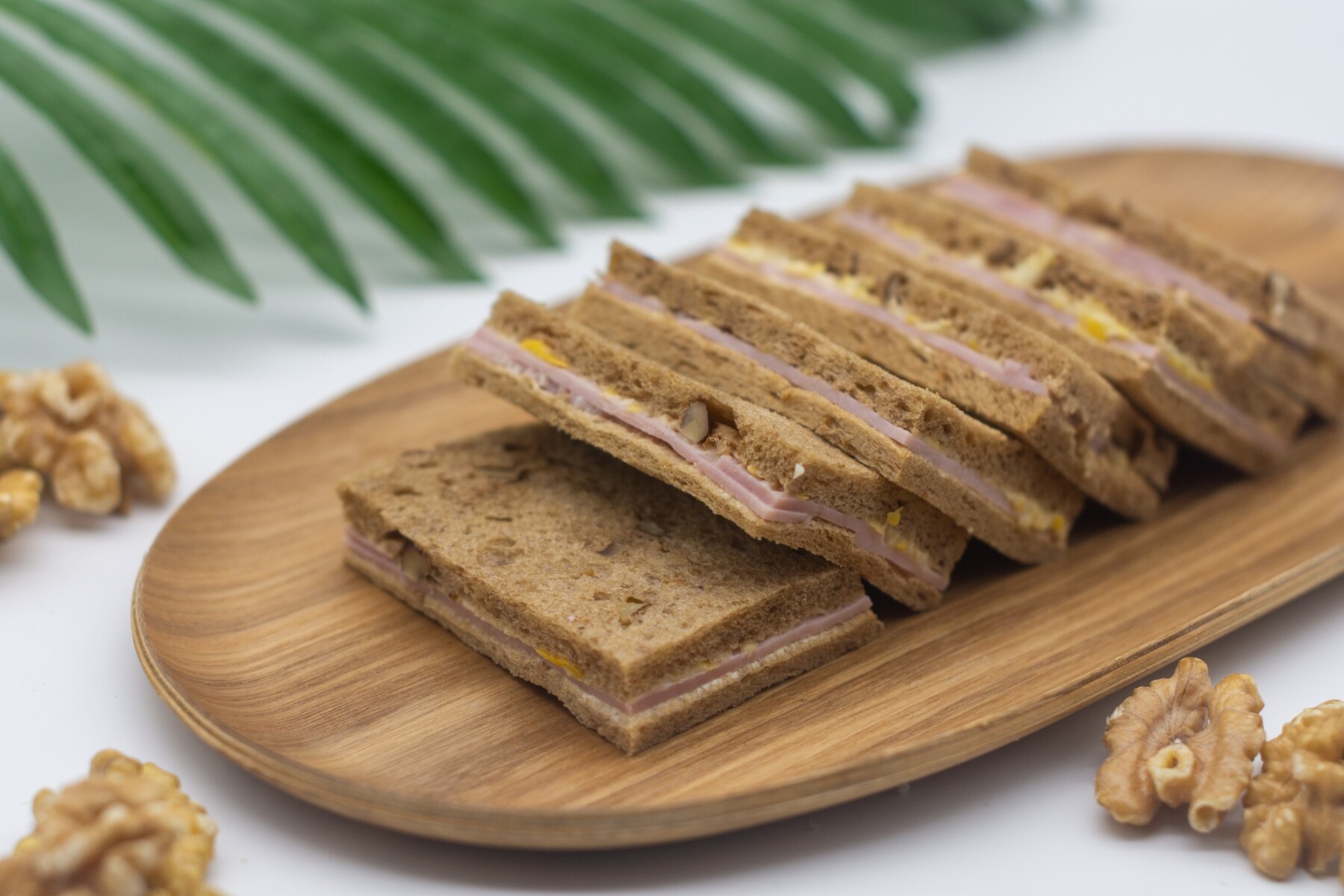 6 Sándwiches de Jamón y Choclo en Pan de Nuez de Copetín - 000 