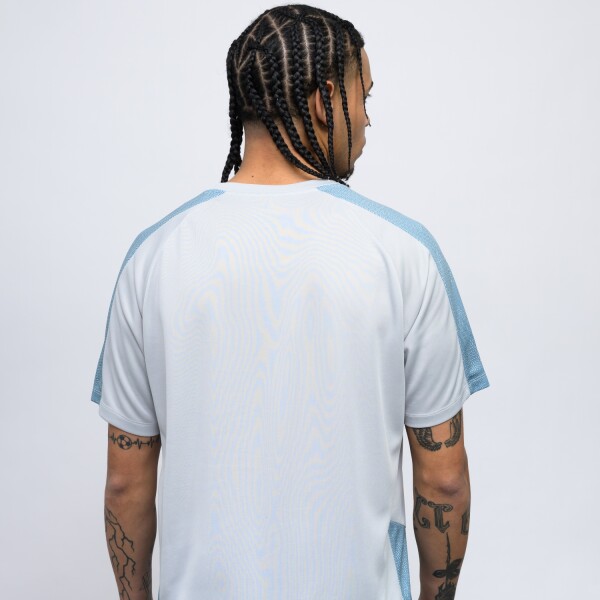 REMERA VIVE Umbro Hombre 05p