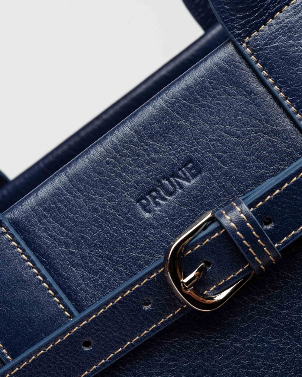 Cartera de mano Capri en cuero vegetal liso Marine Blue