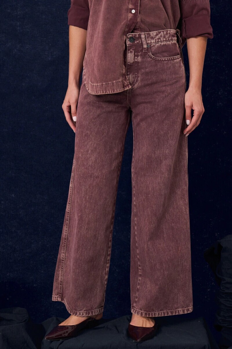 JEAN RELAXED BORDO 