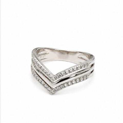 Anillo modelo triple valentino con zirconias Anillo modelo triple valentino con zirconias
