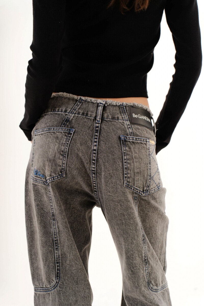 Pantalón New Brick Gris