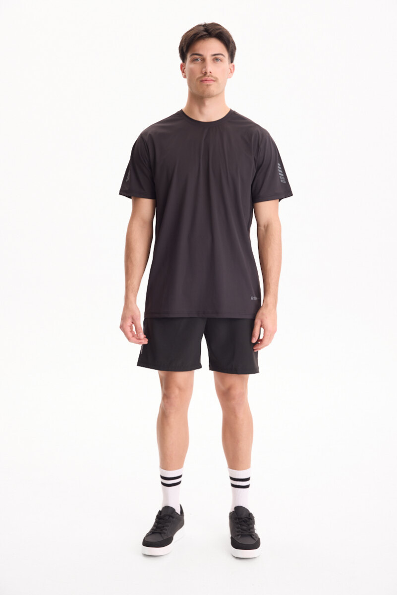 Remera DryFit Core - Negro 