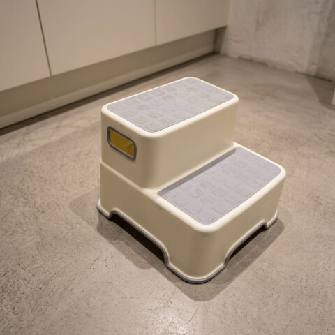 Banco escalera antideslizante con escalones Banco escalera antideslizante con escalones