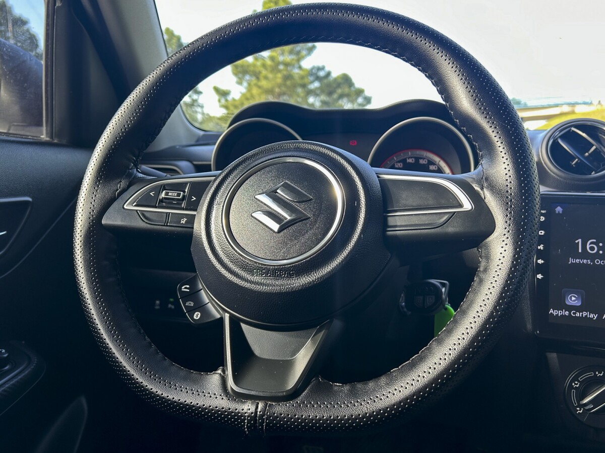 Suzuki Swift GL 2024 EXCELENTE ESTADO! | Permuta / Financia Suzuki Swift GL 2024 EXCELENTE ESTADO! | Permuta / Financia