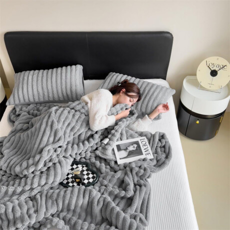 Manta Frazada Polar Plaza y Media Acanalada Suave Cama Sofá Gris Claro