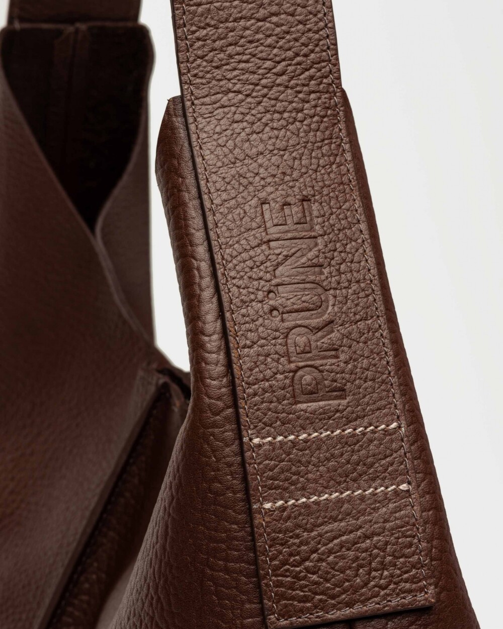 Bolso Tanner en cuero graneado Marron