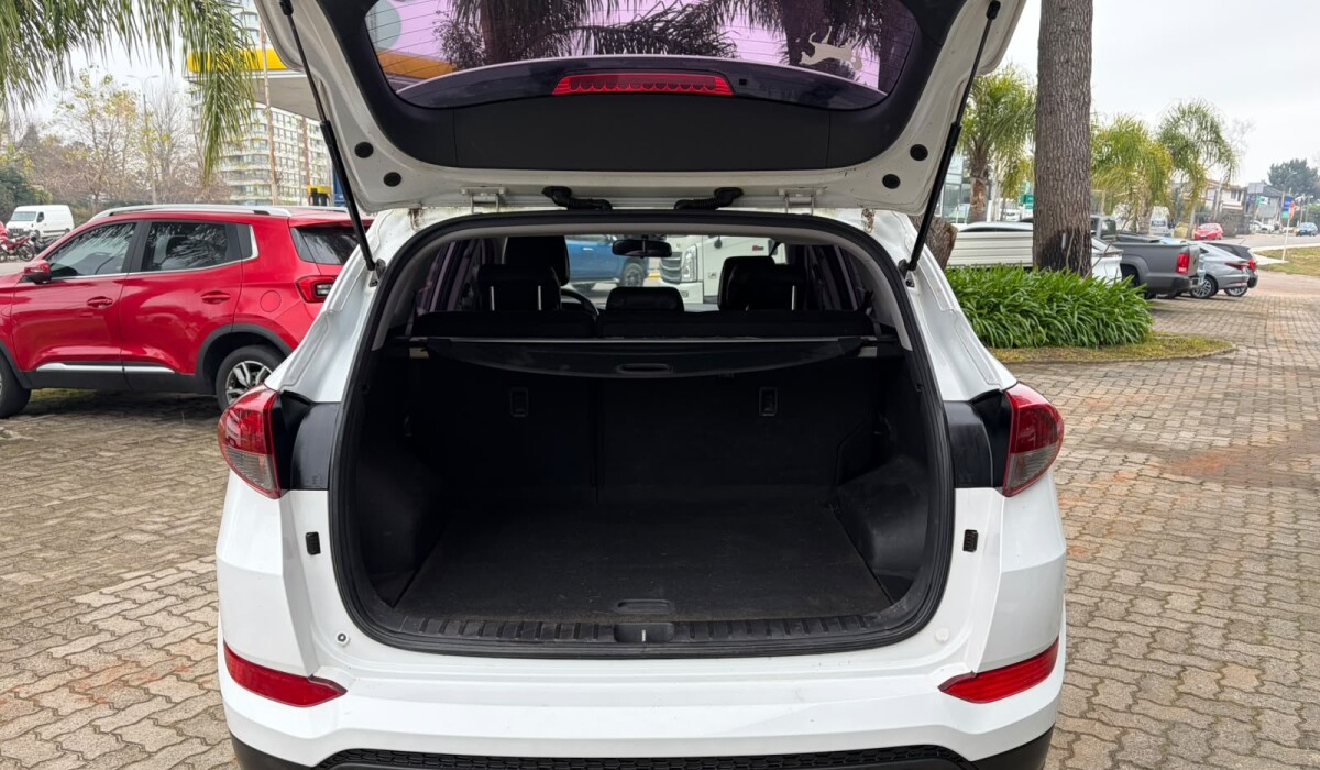 Hyundai Tucson 1.6 T-GDI Value AT - 2018 Hyundai Tucson 1.6 T-GDI Value AT - 2018