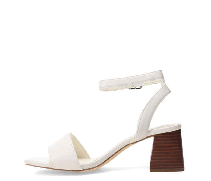 Sandalia RUVO con taco y tobillera Nude