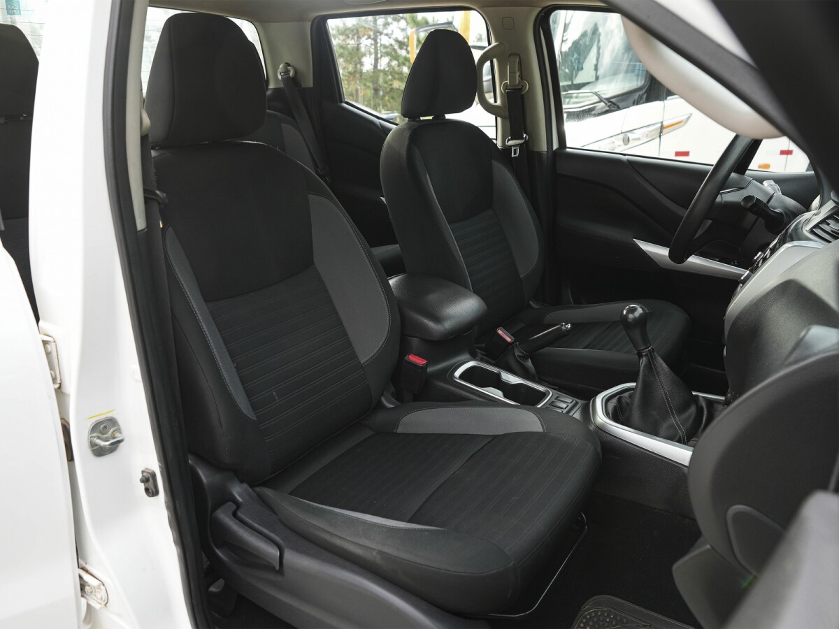 Nissan Frontier NP300 2.5 TDI 4x2| Permuta / Financia Nissan Frontier NP300 2.5 TDI 4x2| Permuta / Financia