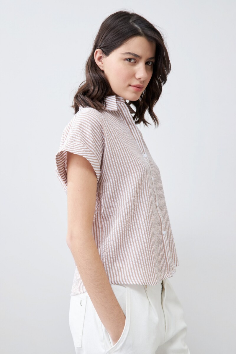 Camisa rayada manga corta beige