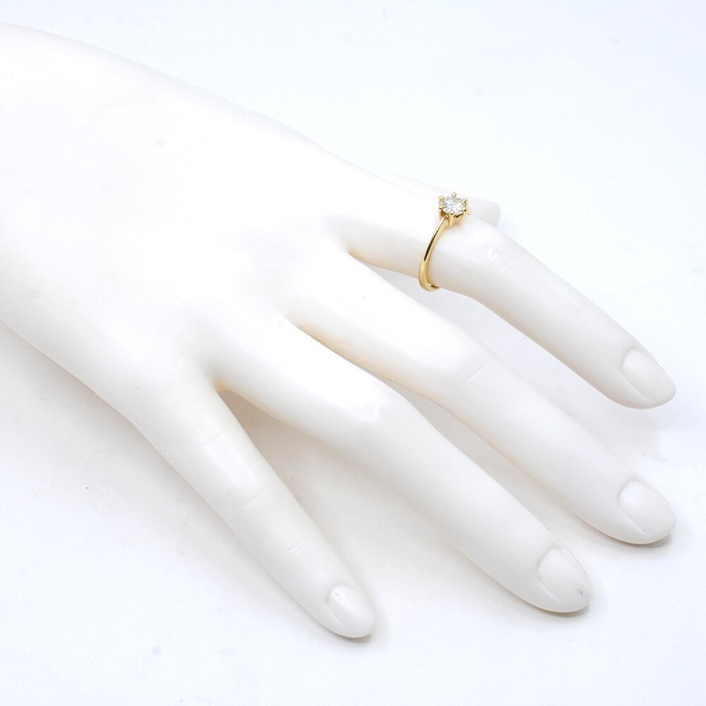 Anillo solitario en oro 18k amarillo Anillo solitario en oro 18k amarillo