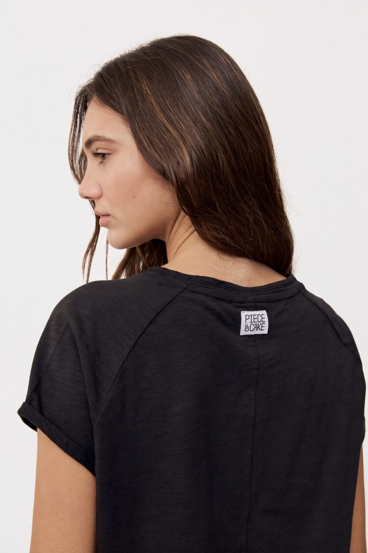 REMERA FEME Negro