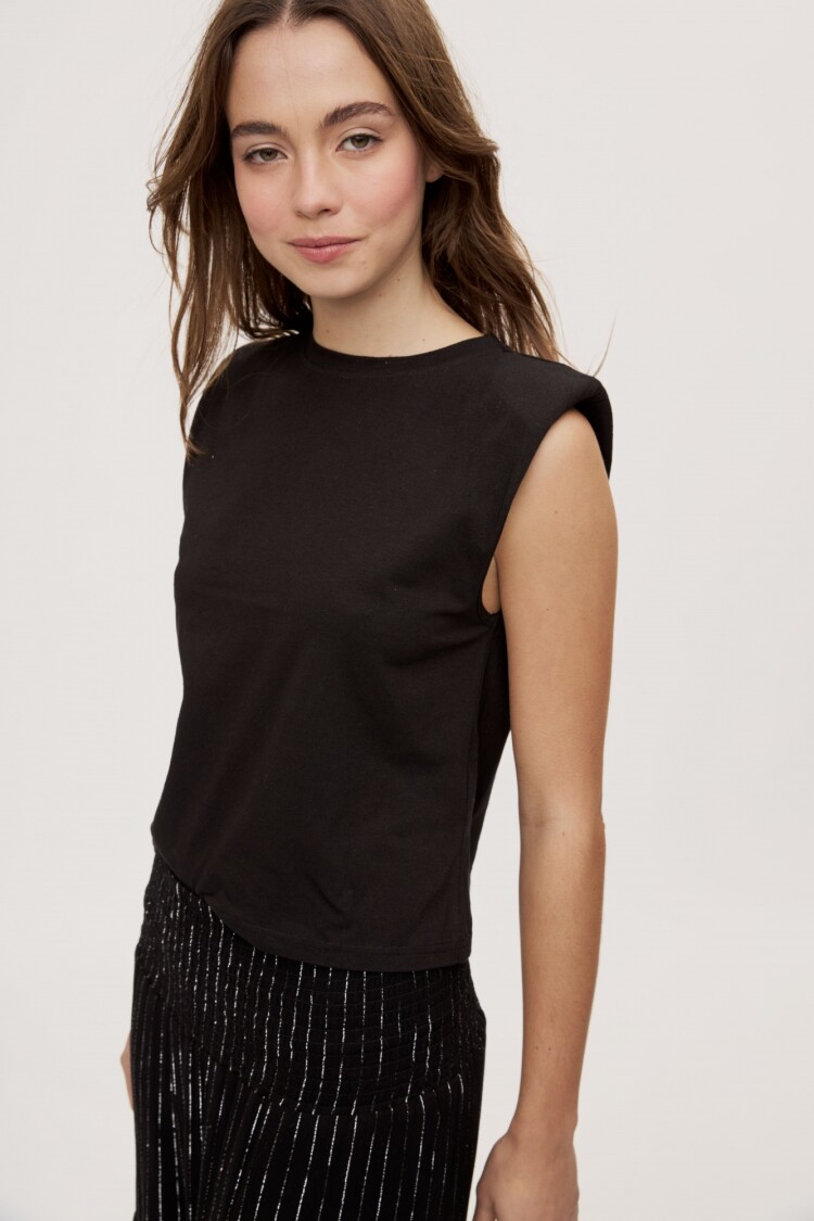 REMERA BOLDA Negro