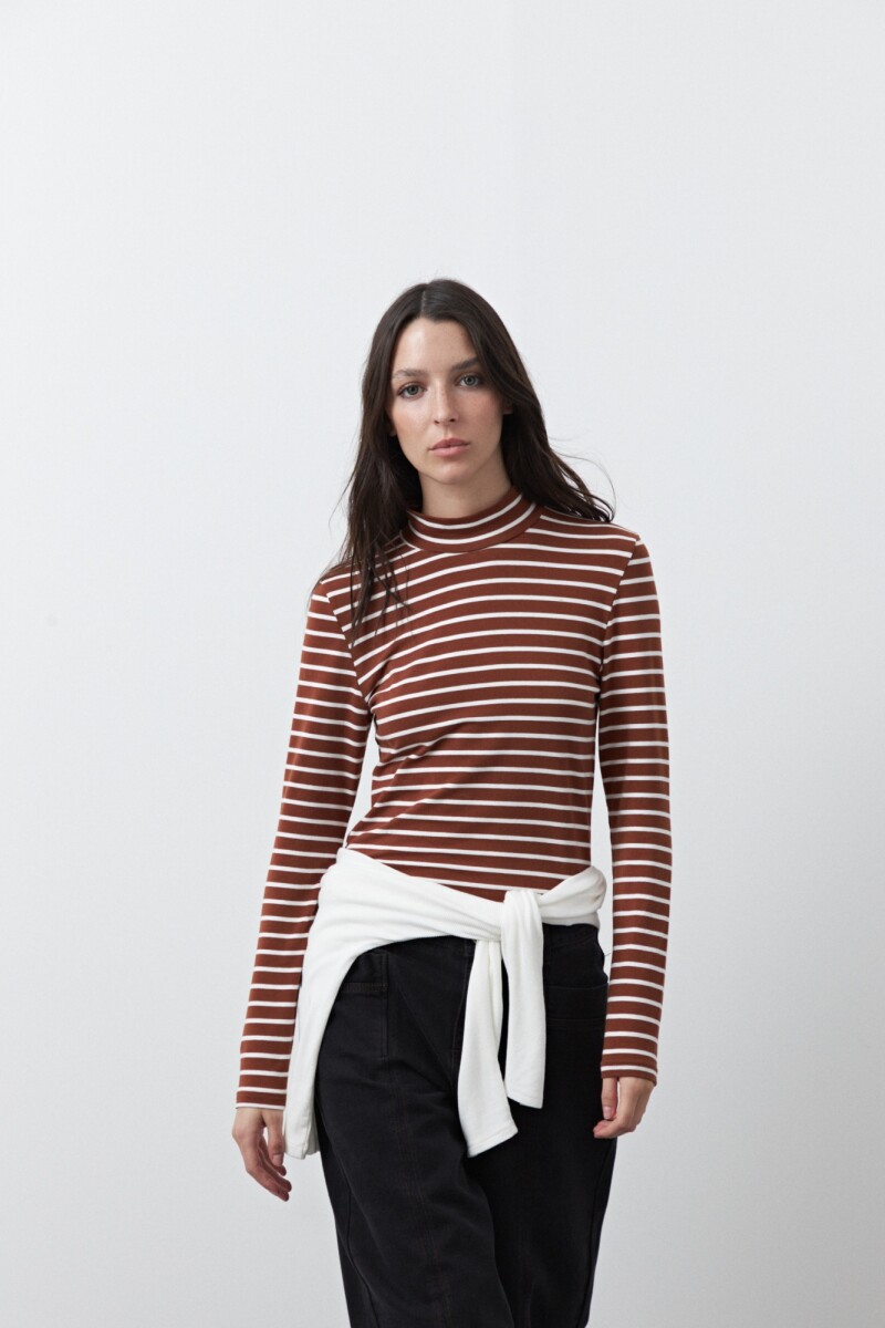 POLERA SAMUEL - Marrón Corteza 
