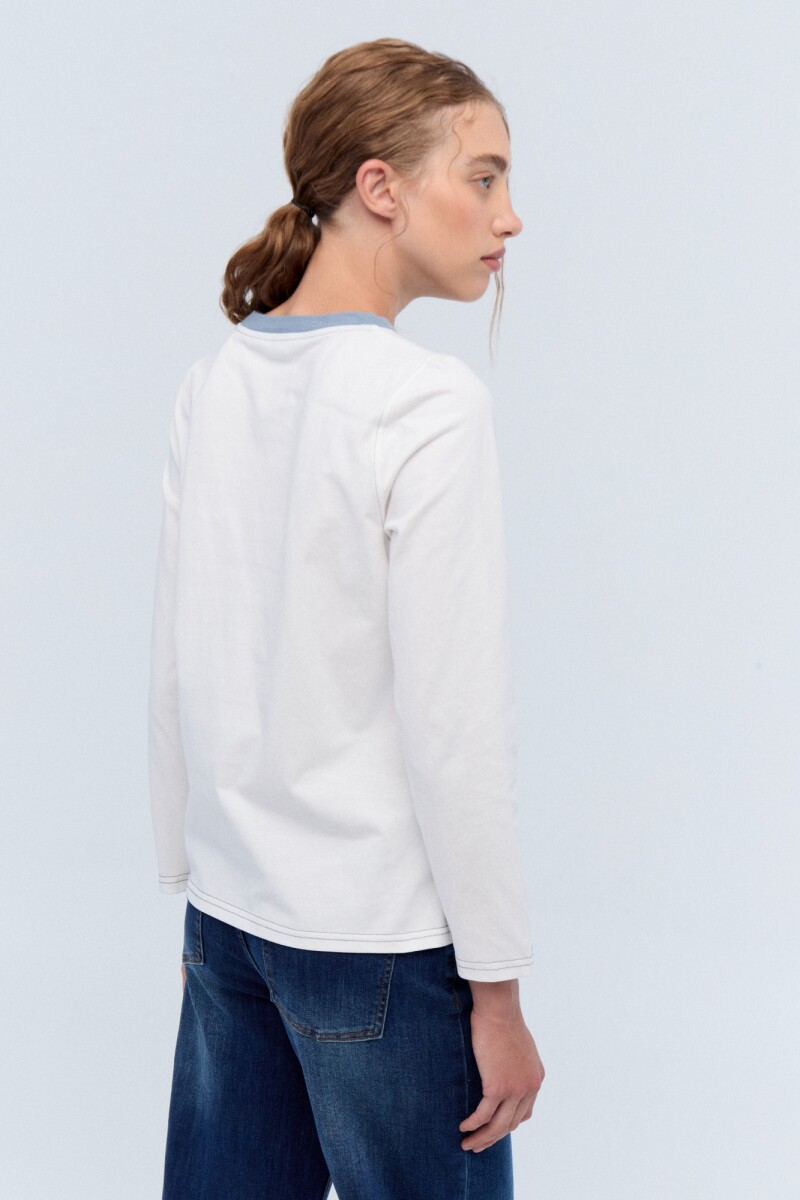 Remera Rosmora Crudo