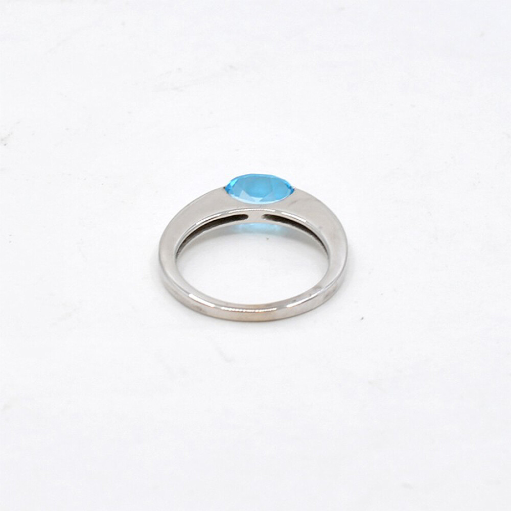 Anillo En Oro 18K Blanco Y Topacio Anillo En Oro 18K Blanco Y Topacio