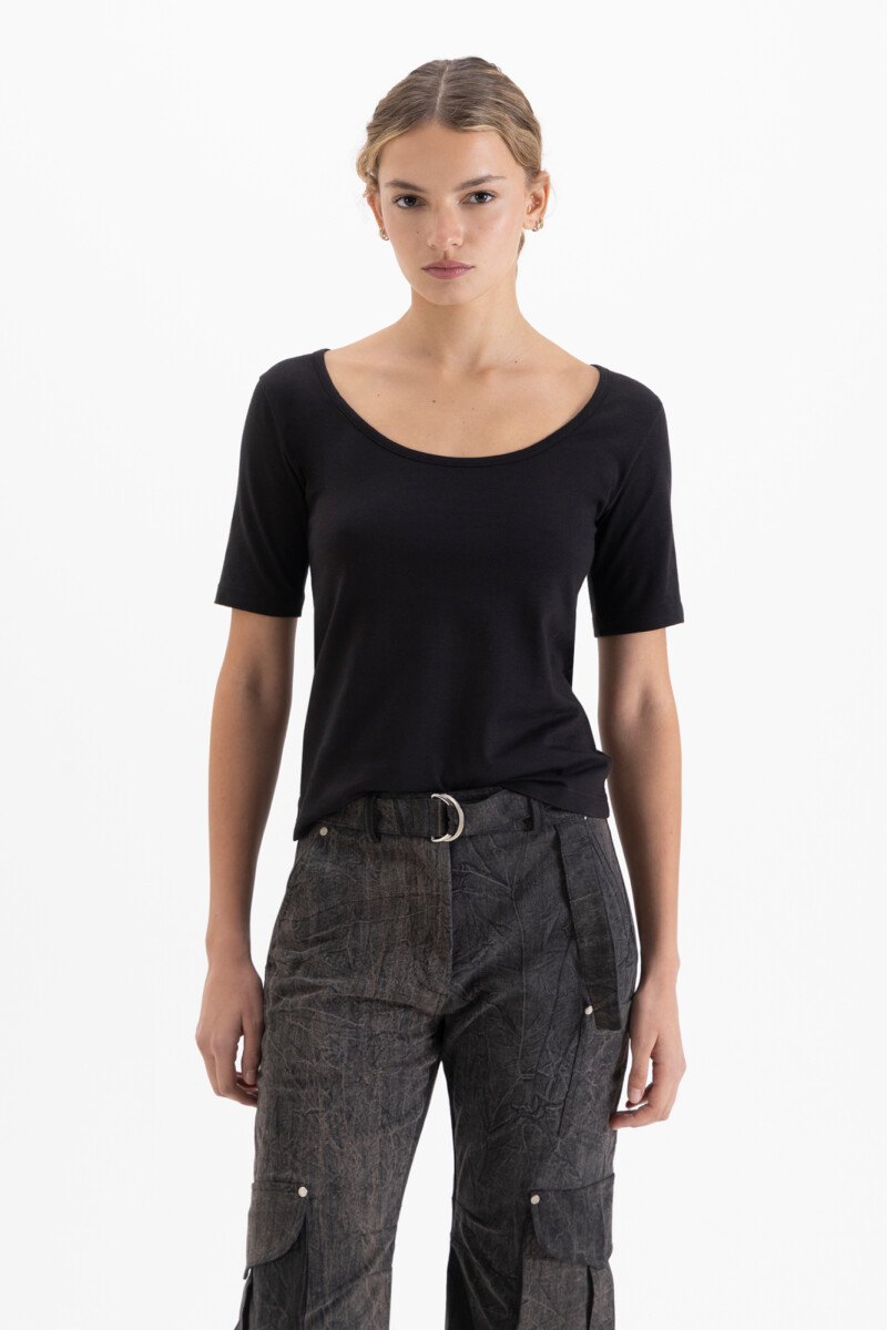 REMERA JOE Negro
