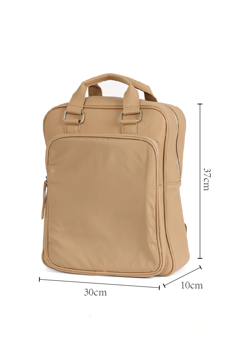 Mochila con bolsillo frontal Beige