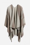 Capa ruana bloques beige