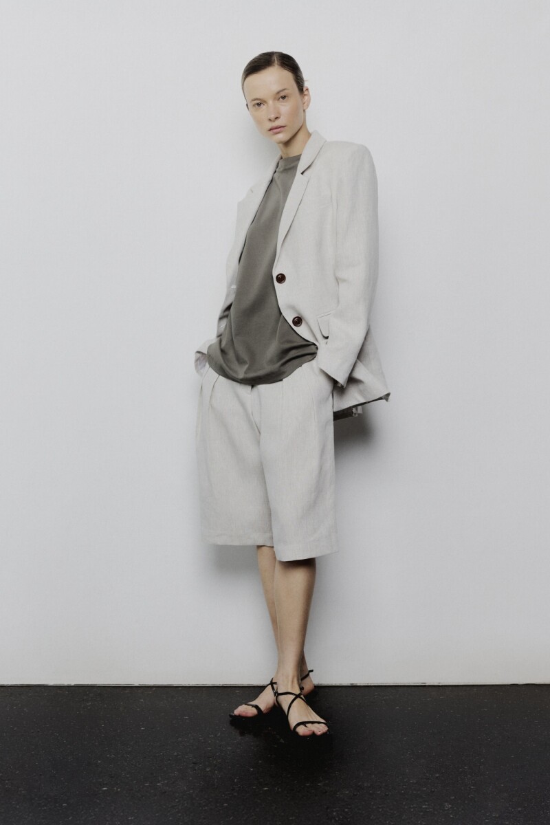 0030 BLAZER AJUSTADO Beige