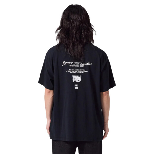 Remera Former Distort Oversized - Negro Remera Former Distort Oversized - Negro
