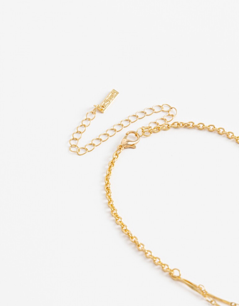 Collares Cortos Con Dijes Collar Corto Multidijes - Dorado