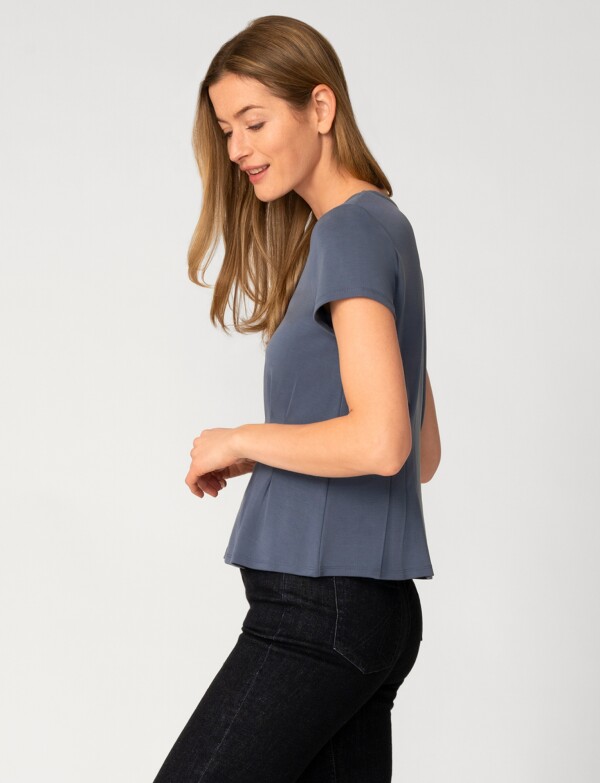 Remera Alforzas GRIS AZULADO