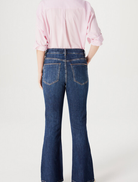PANTALÓN DE JEAN MODELO PETIT FLARE AZUL