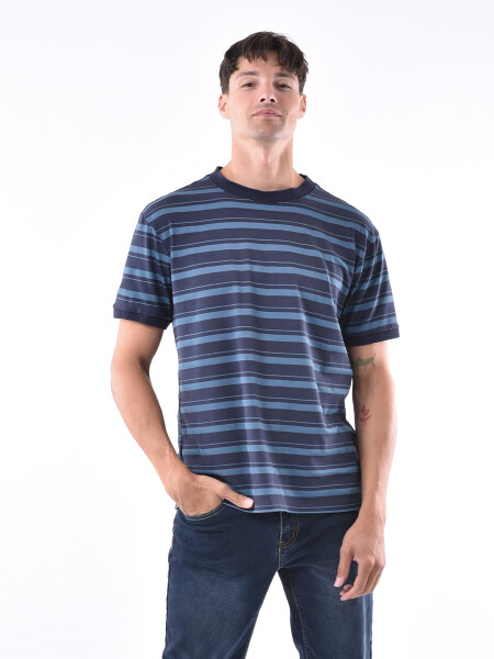 REMERA RELEVO CELESTE