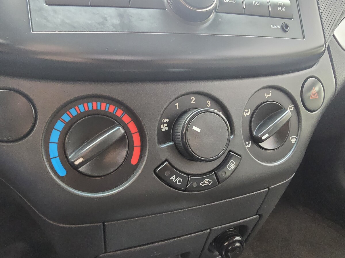 Chevrolet Aveo 1.6 LT Extra Full | Permuta / Financia Chevrolet Aveo 1.6 LT Extra Full | Permuta / Financia