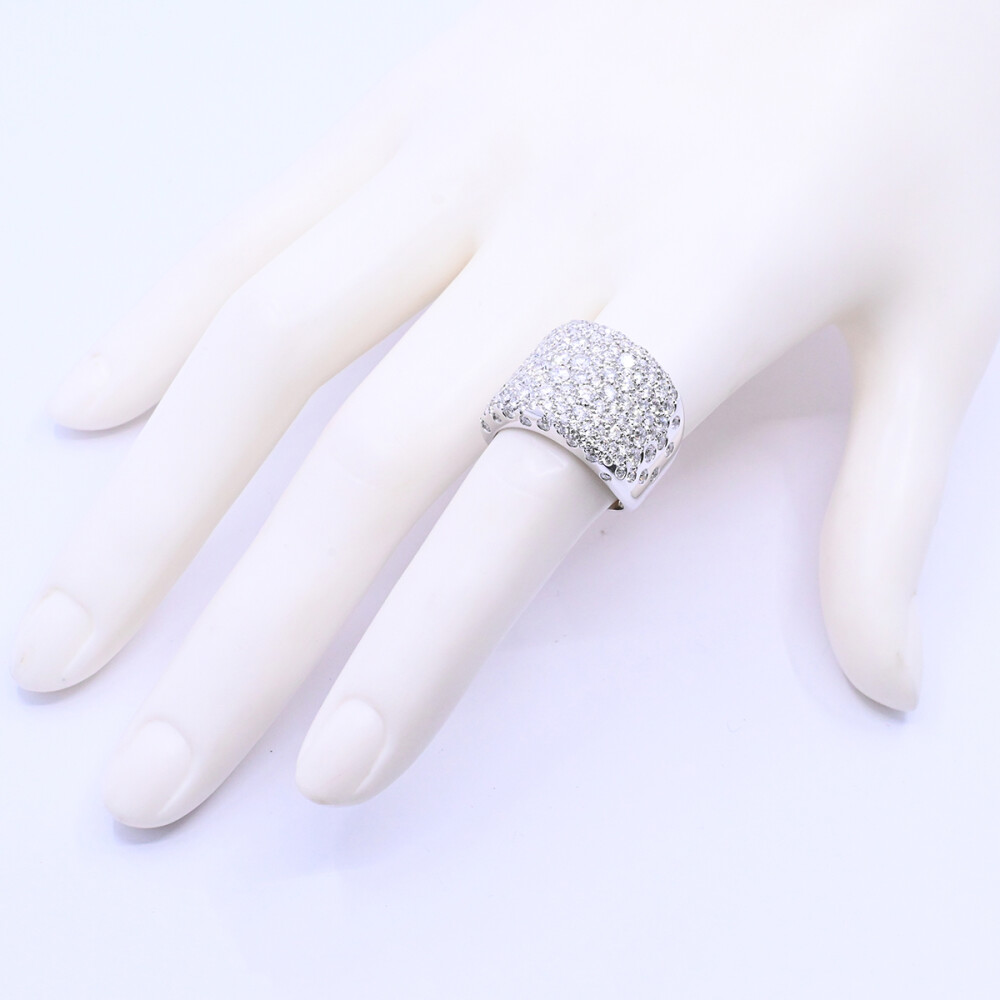 Anillo oro 18k blanco con brillantes engarce pavé. Anillo oro 18k blanco con brillantes engarce pavé.