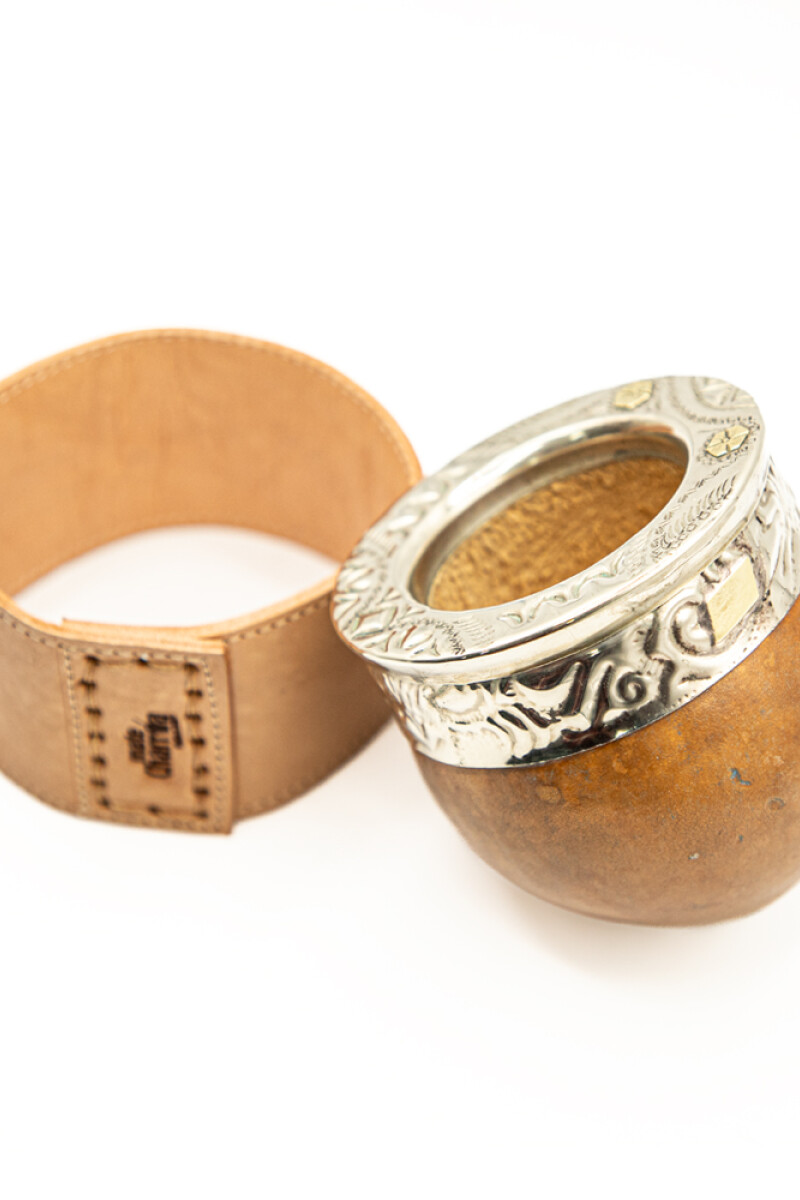 MADE IN URUGUAY MATE IMPERIAL Y BRONCE CON POSA MATE MADE IN URUGUAY MATE IMPERIAL Y BRONCE CON POSA MATE