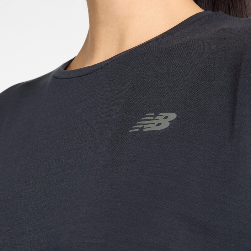 Remera New Balance de Dama-DRAPEY JERSEY OVERSIZED-WT43210BK BLACK