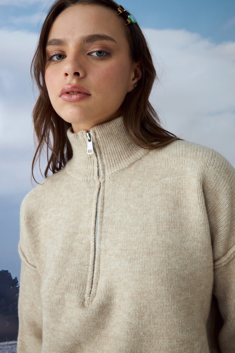 Sweater con cierre beige