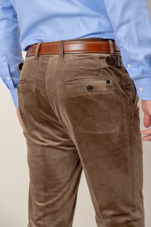 Pantalón Corduroy Tostado