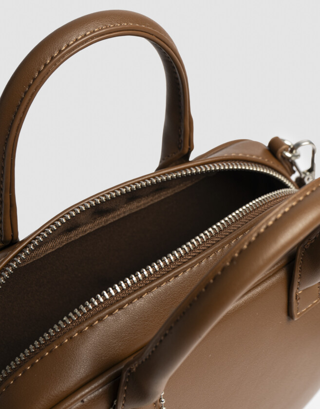 Bowling Cartera Bowling Con Charm - Marron Chocolate