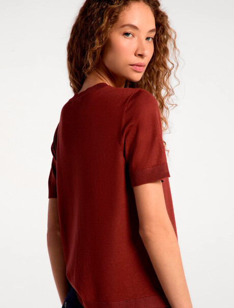 BLUSA DE MANGA CORTA EN PUNTO BORDEAUX