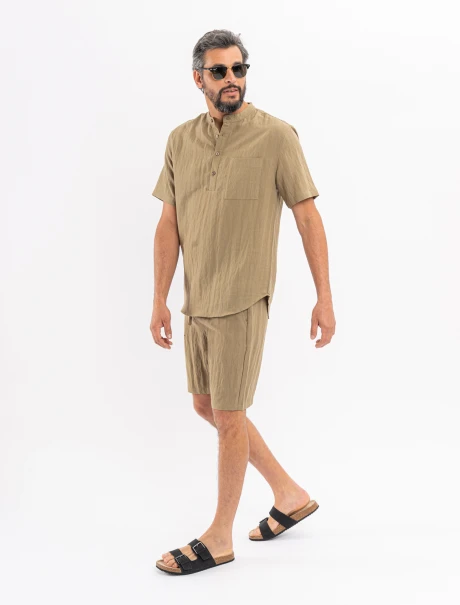 Short rustico tostado