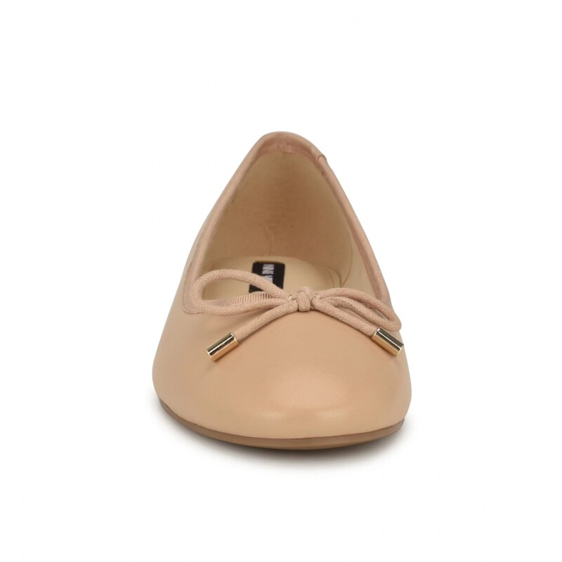 Flat Estieyp Light Pink 680