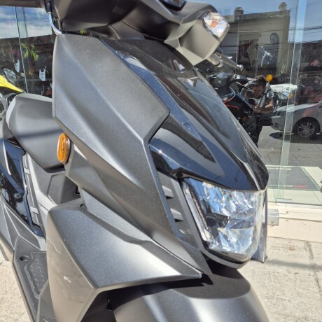 Suzuki Avenis 125 Negro