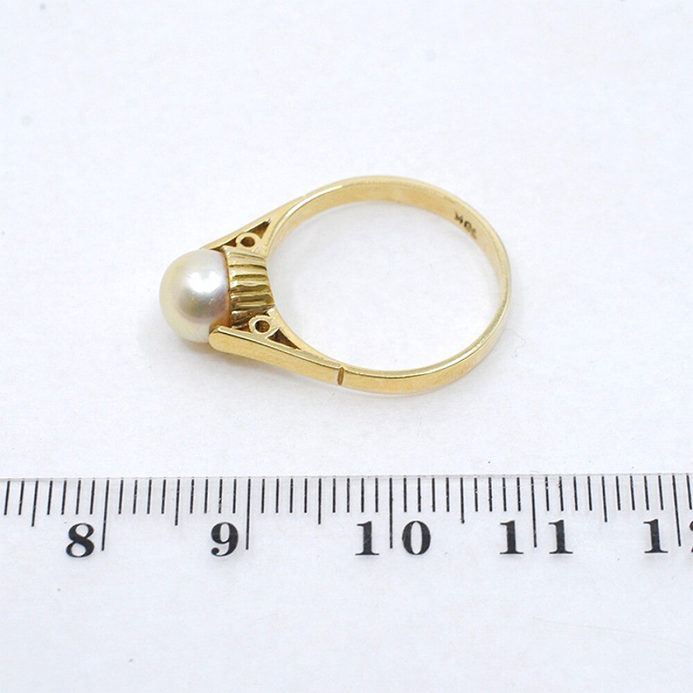 Anillo En Oro 18K Y Perla Anillo En Oro 18K Y Perla