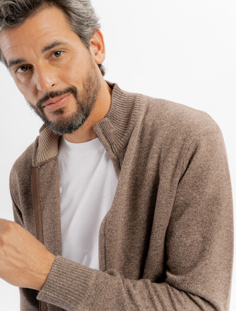 Campera tejida marron