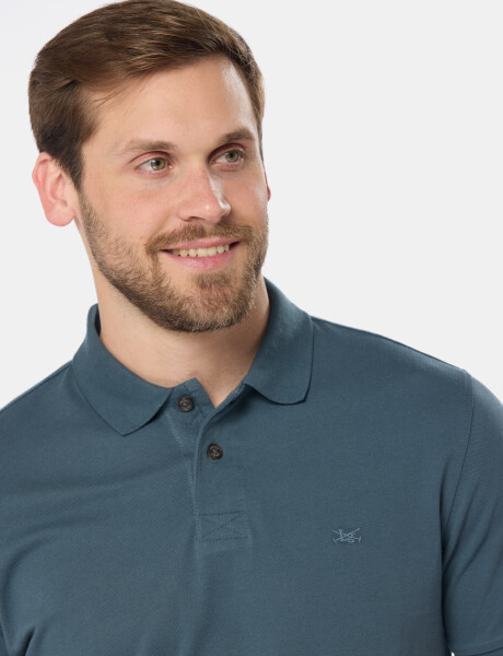 REMERA POLO PIQUE LISA Petroleo