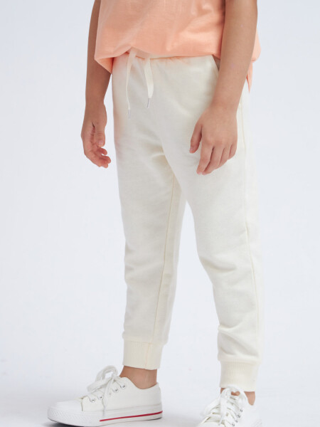 Pantalón deportivo jogger liviano Crudo